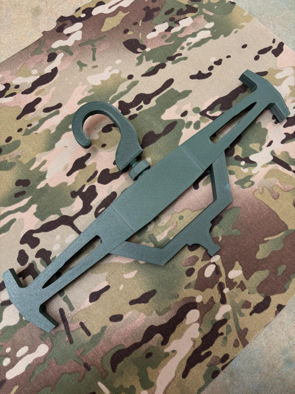 Tywi Tactical Swivel Plate Carrier and Shooter Belt Hanger